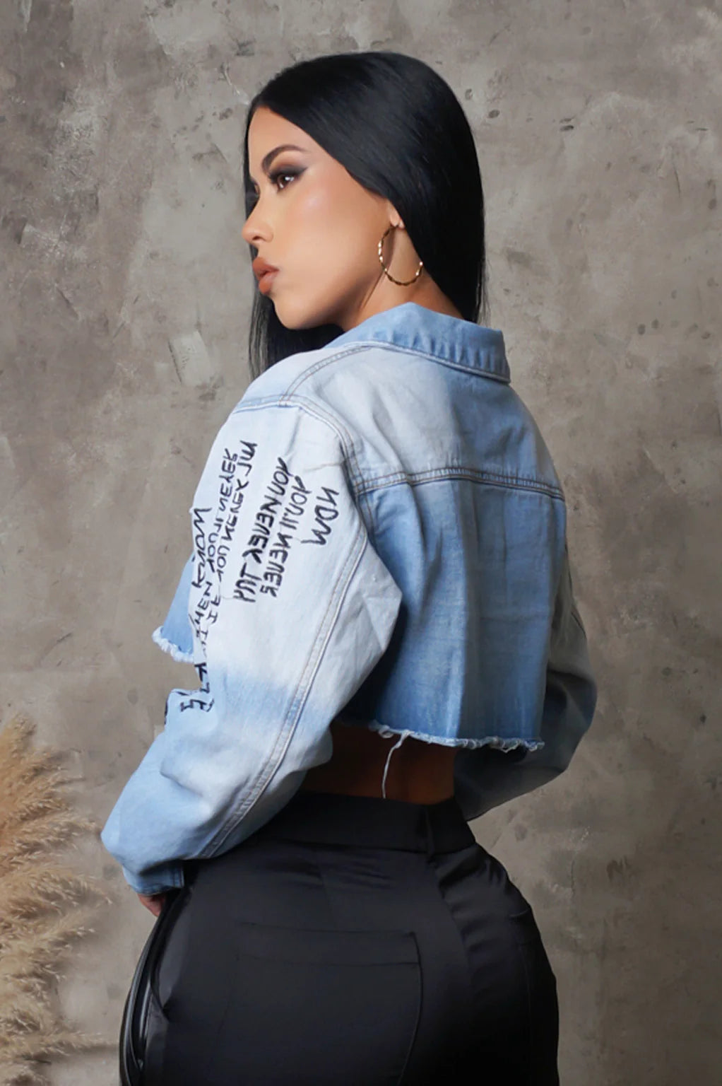 THE CROPPED DENIM JACKET