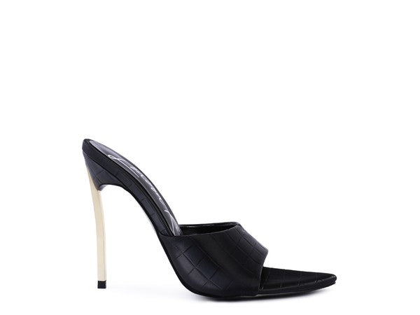 Bottoms Up-Pointed Sandal