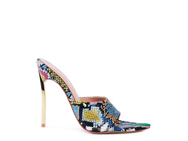 Bottoms Up-Pointed Sandal
